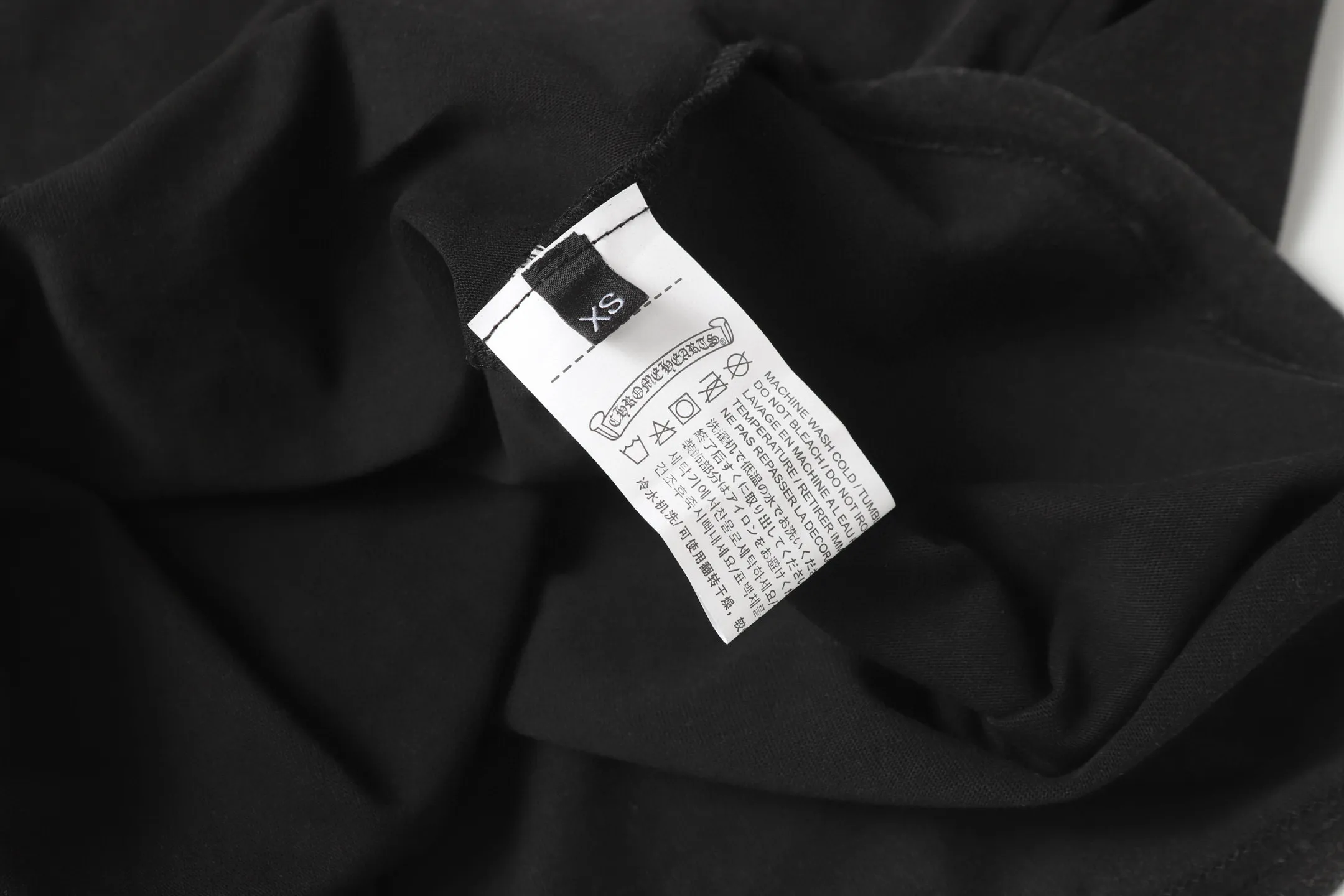 🅿️180 Chrome hearte/Chrome heart ch 25ss early spring new Sanskrit logo washed T-shirt short sleeves. A must-have item for daily commuting for men and women in light luxury. The correct version is welcome to compare. Detailed features ·280g 100% cotton double yarn jersey fabric ·Special thickened 32 pieces of double-strand 1x1 thread in the same vat ·Double-needle cross-stitch technology ·Original main mark washed hangtag COLOUR: Washed black SIZE：xs-l